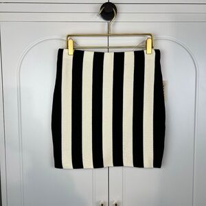 XXI by Forever 21 Women's Black and White Striped Mini Skirt